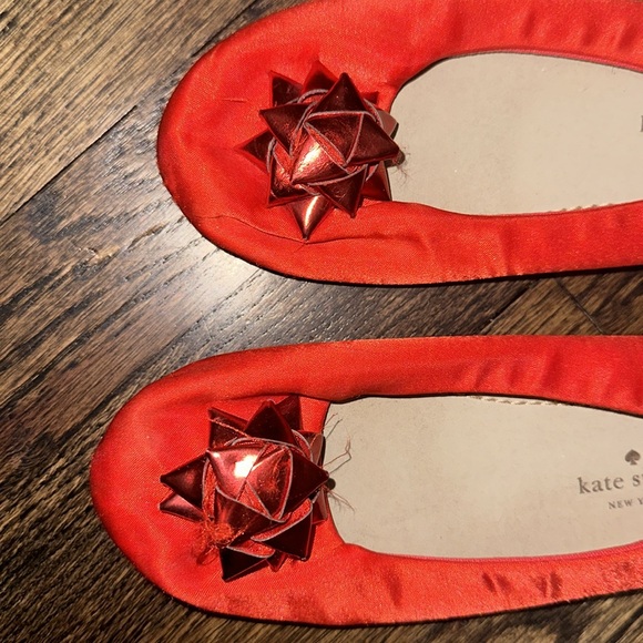Kate Spade x GapKids red bow flats 4 like a holiday gift! Christmas - Picture 3 of 10